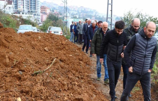 Ortahisar'da 'tapusu bende' dediği yolu kapattı!