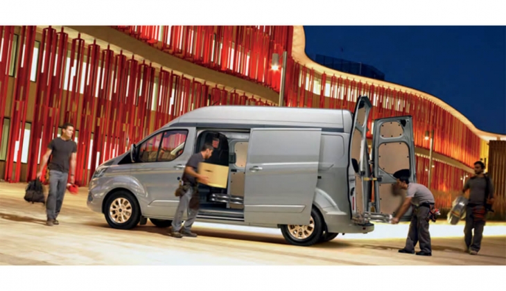 Ticari araç almak isteyenler hemen buraya bakın! Ford Transit Custom fiyat listesi 27 Temmuz 2022!