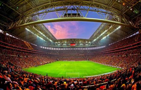 Türk Telekom Arena'nın zemin sorunu çözülemedi!
