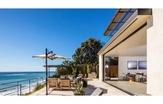 Aaron Rodgers ve Danica Patrick Malibu da 28 milyon dolara ev aldı!