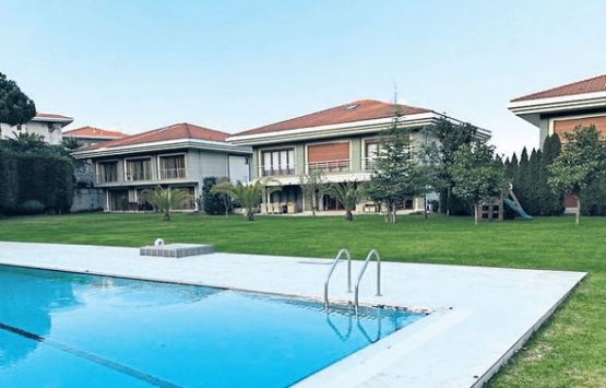 Alişan ve Buse Varol Kuzguncuk ta villa kiraladı!