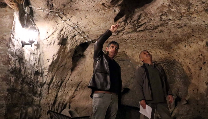 Tadilat için başladığı evinin altından 2 bin yıllık yer altı şehri çıktı!