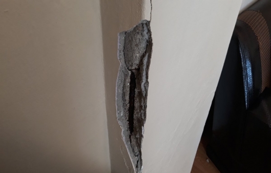 Bağcılar da bina sakinlerini korkutan çatlak!