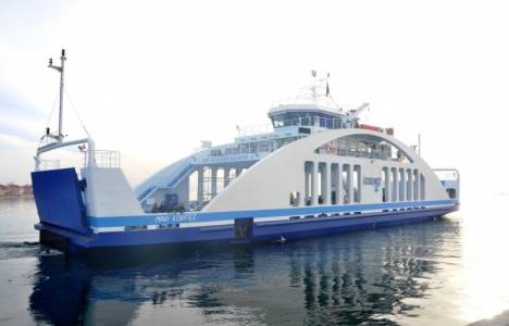 İzmir Körfezi’nin yeni arabalı vapuru Mavi Körfez ilk seferini yaptı!