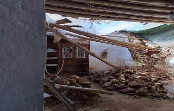 Şanlıurfa da tek katlı ev çöktü!