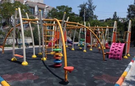 İzmir Bornova’nın parklarına modern dokunuş!