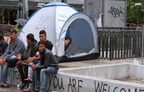 Hollanda'da sığınmacılar için yeterli konut yok!