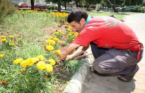 Karşıyaka sokakları yenileniyor!