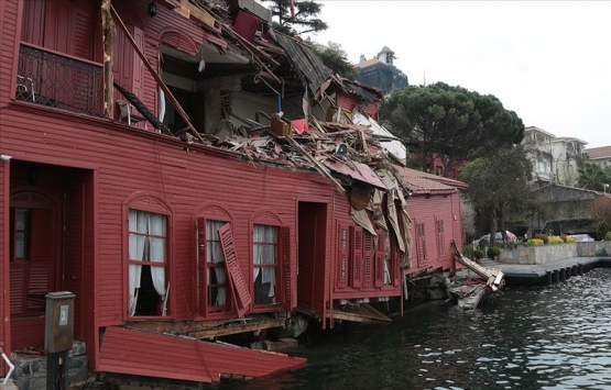 Hekimbaşı Yalısı'na çarpan geminin sahibi zarar için 206 milyon TL yatıracak!