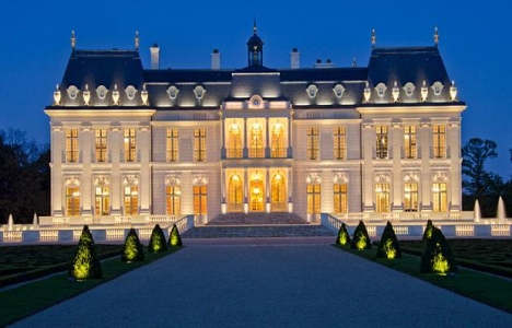 Paris'deki 14. Louis Şatosu 275 milyon Euro'ya satıldı!