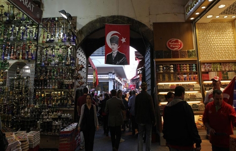 Mısır Çarşısı'nın restorasyonunda 10 metrekarelik duvar yıkıldı!