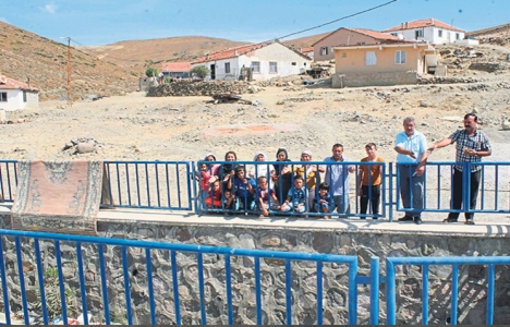 Menemen Asarlık Yeşilpınar Mahallesi'ne köprü yapılacak mı?