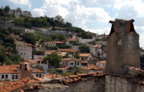 Eski Muğla evleri beyaza boyandı!