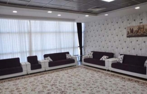 FETÖ yurdunda tuhaf cam oda!