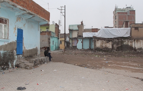 Sur'da yıkım tepkisi!