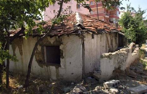 Mamak'ta metruk evler yıkılıyor!