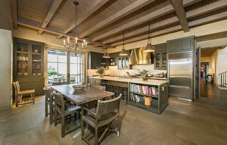 İşte Lady Gaga nın Malibu daki evinin resimleri!