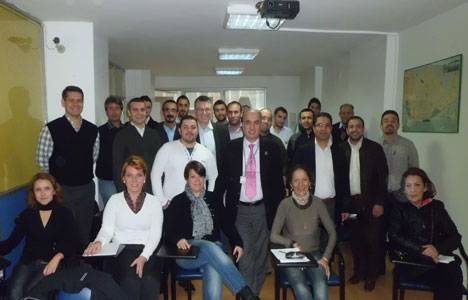 Altın Emlak Şirketler Grubu Emlak Kursu 100. dönem mezunlarını verdi!