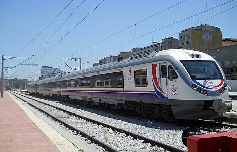 Konya'da iki yeni hafif raylı sistemin yapımını Bakanlık üstlendi!