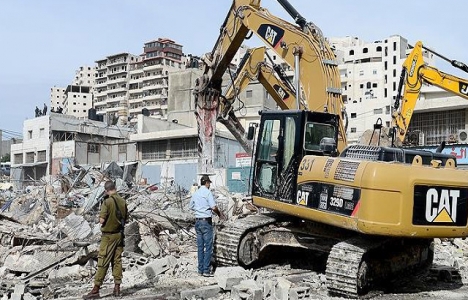 Filistinliler'e ait 10 ev yıkıldı! 
