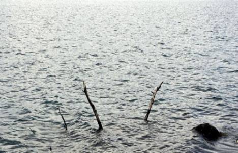 Sapanca Gölü'ndeki su çekilince Marmara depreminin izleri gün yüzüne çıktı!