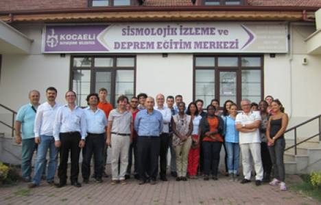 Fransız akademisyenler Kocaeli deprem merkezini beğendi!