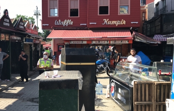 Beşiktaş ta çökme yaşanan sokaktaki kumpir dükkanları boşaltıldı!
