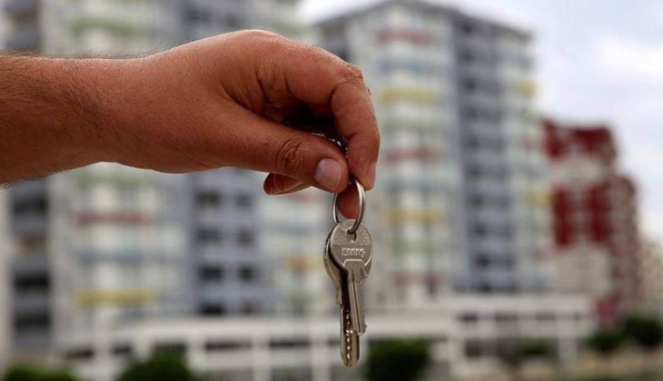 Emlak rayiç bedelleri 15 kat yükseldi! 'Rakamlar çıldırmış gibi' diyen ünlü ekonomist ev sahiplerini uyardı!