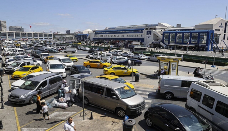Mısır Çarşısı’nda Kurban Bayramı bereketi! Bayram alışverişi yapmak isteyenler akın etti!