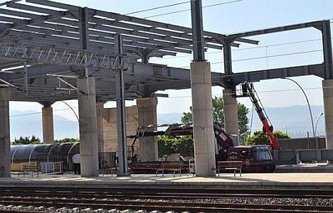 İzmit Tren Garı üst geçit çalışmaları başladı!