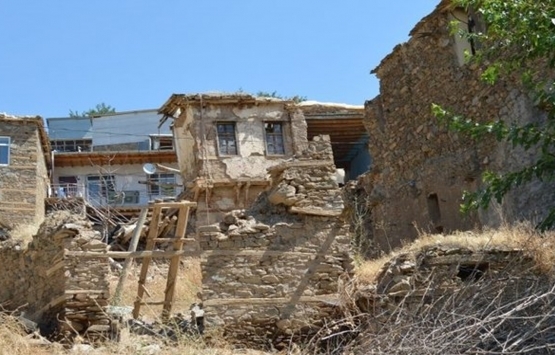 Depremde yıkılan Çevrimtaş Köyü'nde yeni konutlar yapılıyor!