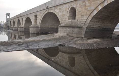 Meriç Nehri'ndeki su miktarı yaz günlerini andırıyor!