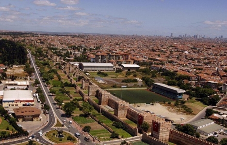 Fatih'te 3 milyon 500 bin TL'ye icradan satılık iş hanı!