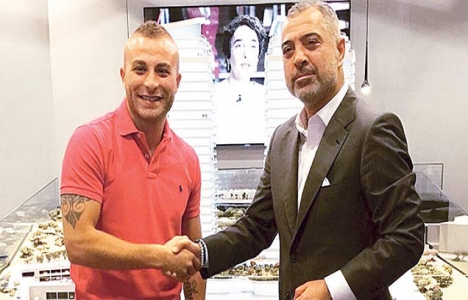 Gökhan Töre Acarblu Residance'tan ev aldı!