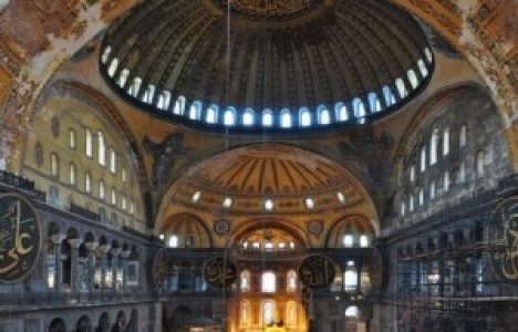 Ayasofya Camisi yabancı turistlerin akınına uğruyor!