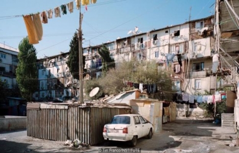 Petrol zengini Bakü de Paris inşa ediliyor!