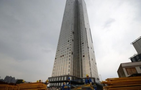 Çin'de 19 günde 57 katlı gökdelen inşa edildi!
