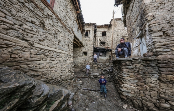 Bitlis Hizan ın ilginç taş evleri!