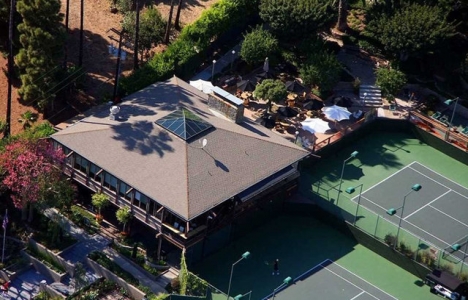 Ünlü milyonerler Malibu daki Carbon Plajı ndan ev alıyor!