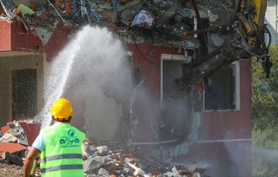 Kağıthane deki 5 katlı Huzur Apartmanı yıkıldı!