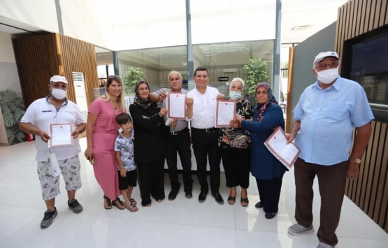 Antalya Kepez de 137 hak sahibi tapularına kavuştu!