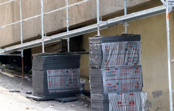 Trabzon da şaşkına çeviren görüntü! İnşaat iskelesinde ilginç önlem!