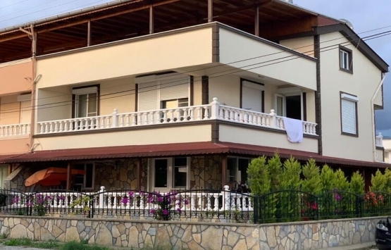 Erkan Petekkaya anne ve babası için Altınoluk’tan 1.5 milyon TL ye ev aldı!