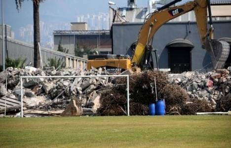 Gökhan Nermanoğlu: Alsancak Stadı'nın yıkımı 1 ayda biter!