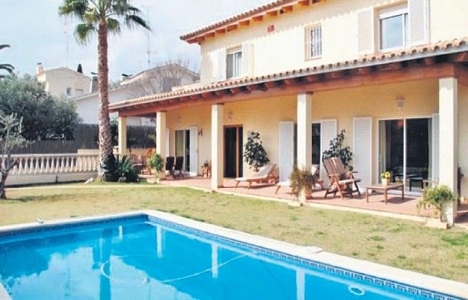 İşte Arda Turan ın İspanya da yaşayacağı ev!