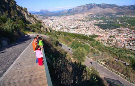 Kozan Kalesi turizme kazandırılacak! 