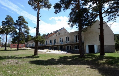 Sarıkamış'taki Sar-Tur Oteli yıkılıyor!