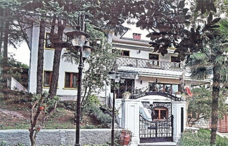 Ali Ağaoğlu, Kuruçeşme deki 60 yıllık köşke taşındı!