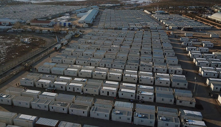 Depremzedelinin çilesi bitmiyor! Konteyner kent yarışında fırsat oyunu