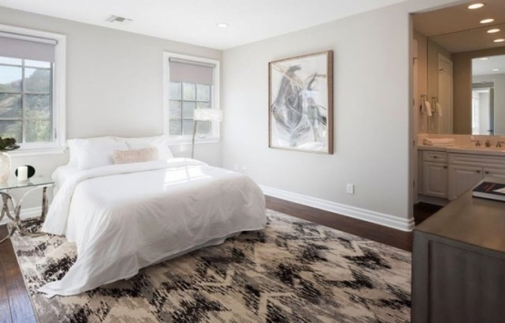 Katie Holmes Calabasas taki malikanesini 4.6 milyon dolara satıyor!